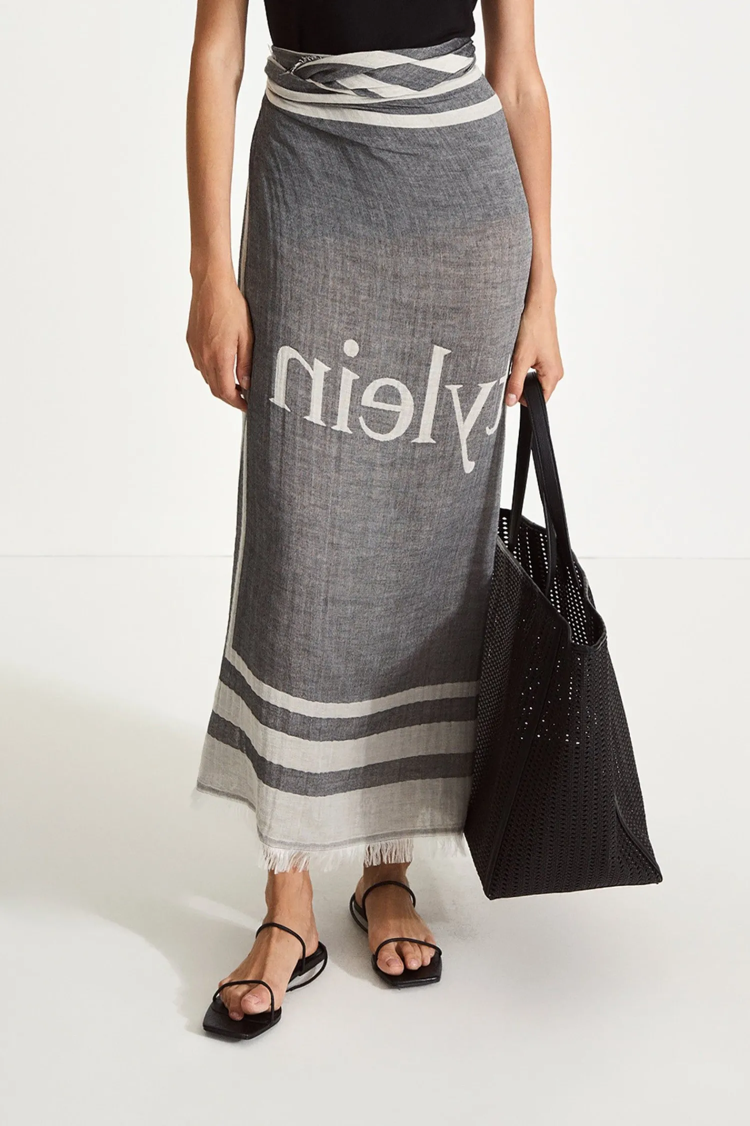 Stylein York Sarong - Black & Cream