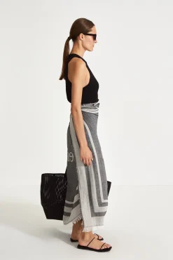 Stylein York Sarong - Black & Cream