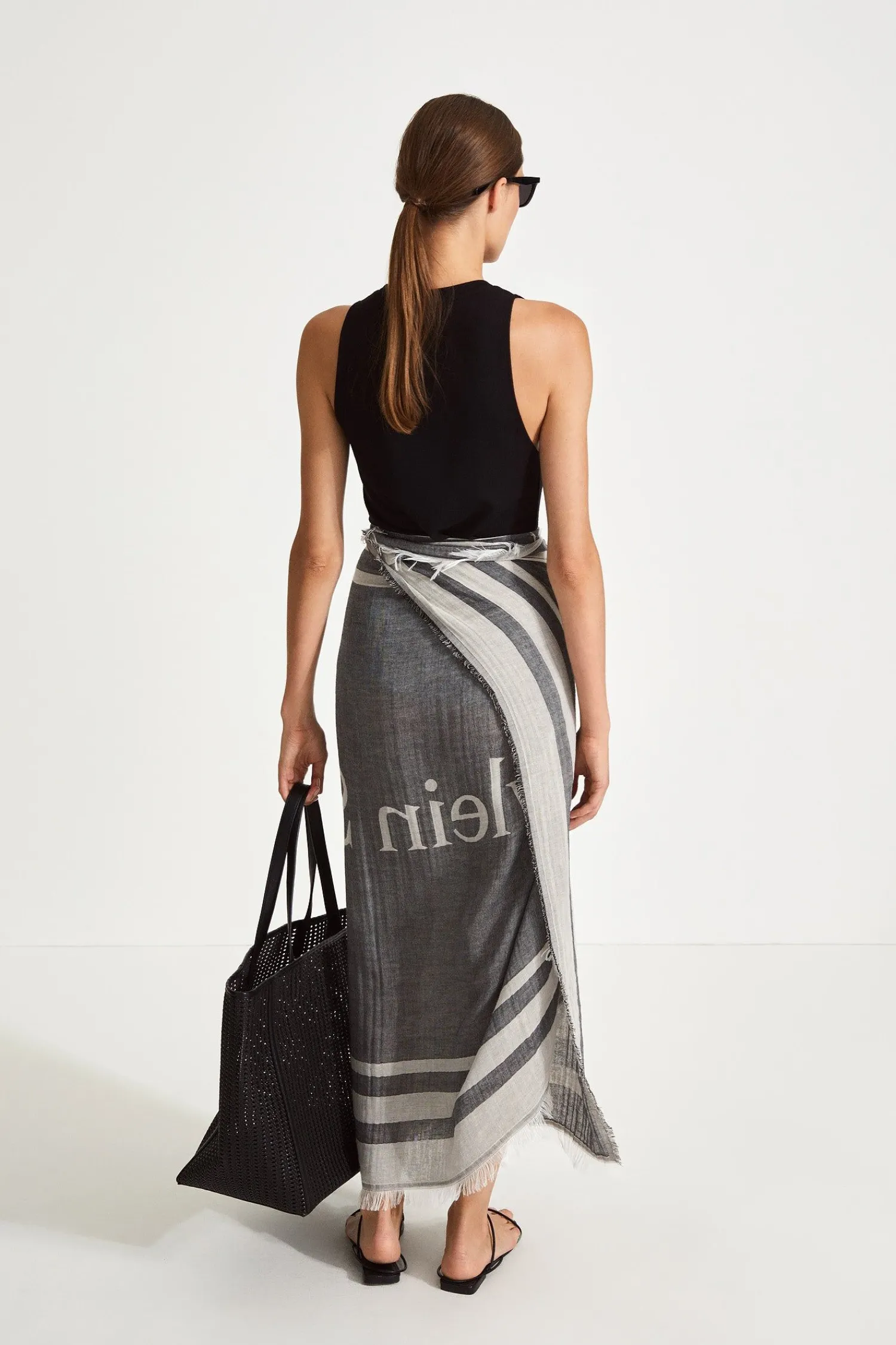 Stylein York Sarong - Black & Cream